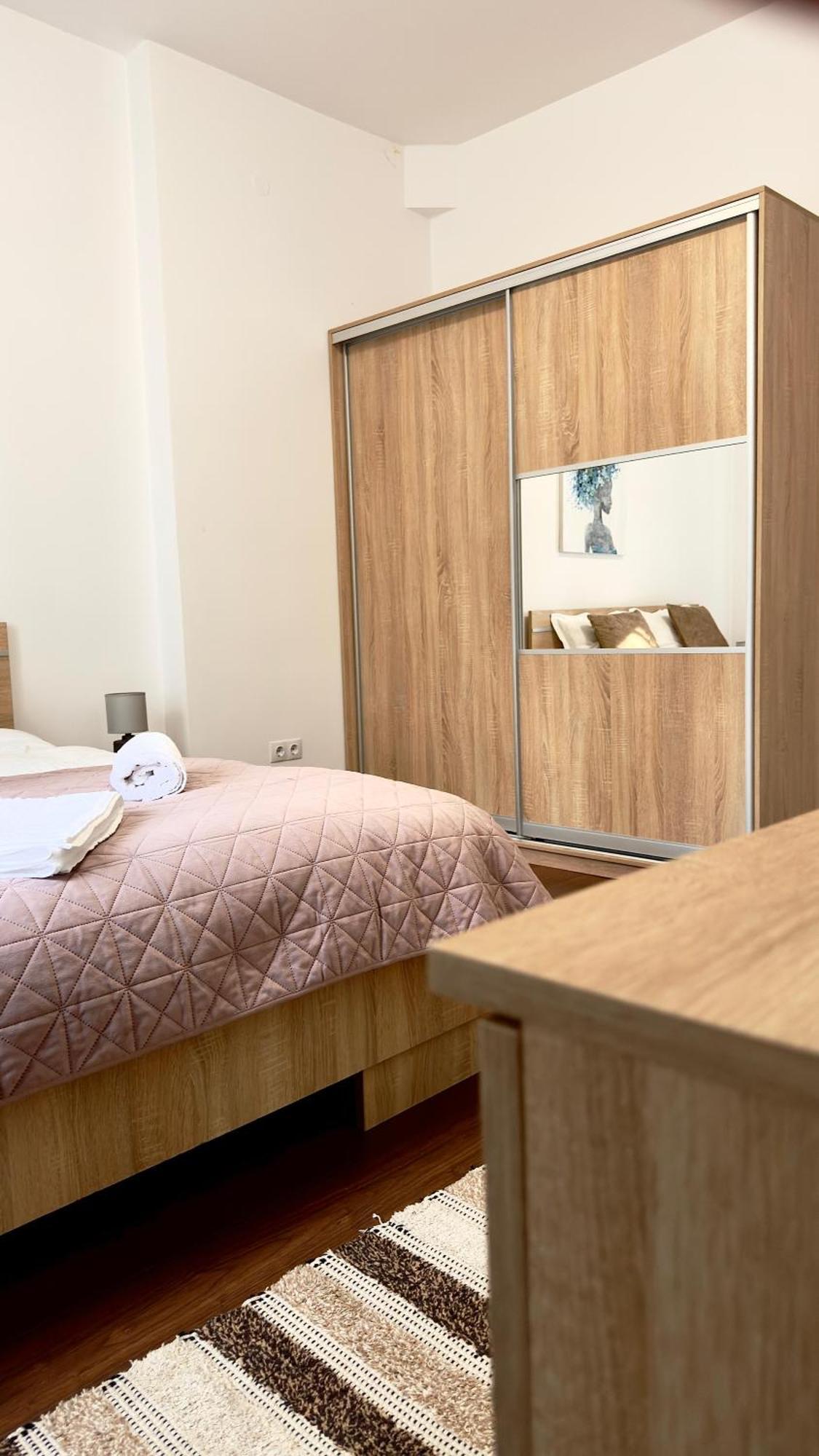 Phoenix Central Apartments 시비우 외부 사진